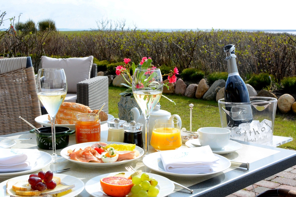 Hotel Watthof Sylt Frühstück Terrasse